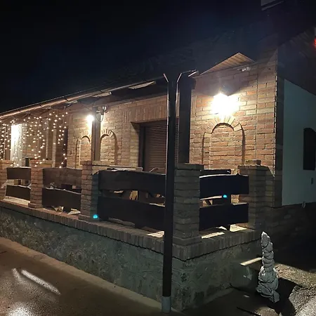 Csicsergo Haz Casa de Férias *